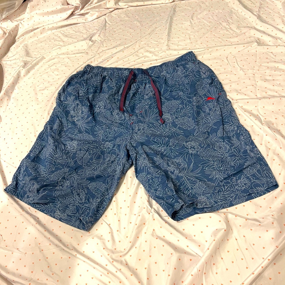 Tommy Bahama men’s shorts size Large